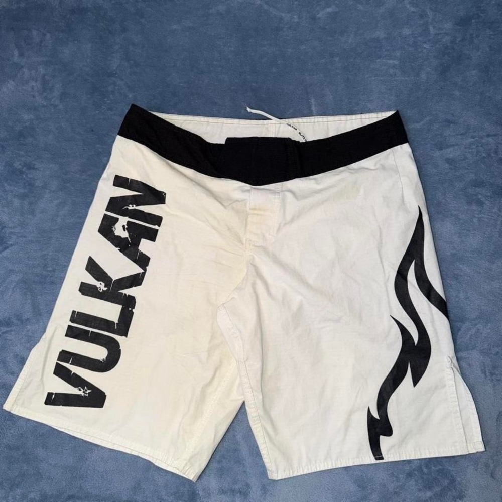 Vulkan VT-X fight shorts white board shorts men ‎  Size L